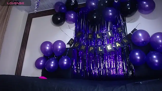 AnnieScott  online show from November 2025 07:40:02 PM