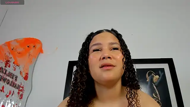 Snapshot of zoee_lovv chatting on October 2025 03:03:02 AM zoee lovv online show from October 2025 03:03:02 AM