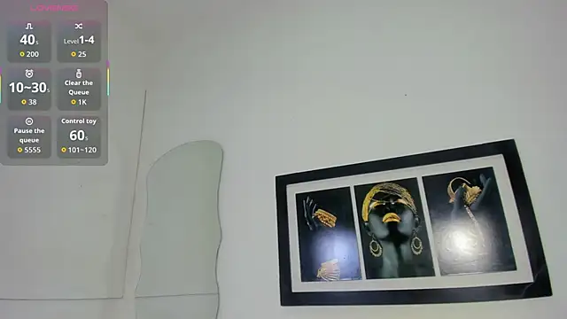 Snapshot of zoee_lovv chatting on November 2025 03:07:01 AM zoee lovv online show from November 2025 03:07:01 AM