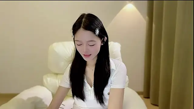 xiaodaibabyy online show from October 2025 06:37:02 AM