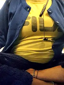 Snapshot of lovelyruhi chatting on January 2025 11:21:02 AM lovelyruhi online show from January 2025 11:21:02 AM