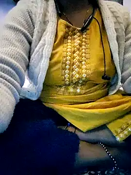 Snapshot of lovelyruhi chatting on January 2025 10:47:01 AM lovelyruhi online show from January 2025 10:47:01 AM