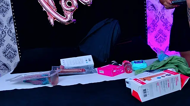 Derieri D online show from February 2026 08:09:02 PM