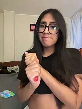 Snapshot of AleFantasy0001 chatting on October 2025 07:01:02 PM AleFantasy0001 online show from October 2025 07:01:02 PM