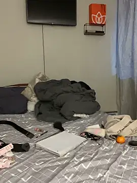 Snapshot of AleFantasy0001 chatting on October 2025 03:42:02 AM AleFantasy0001 online show from October 2025 03:42:02 AM