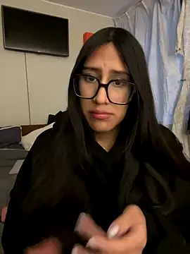 Snapshot of AleFantasy0001 chatting on October 2025 04:15:02 AM AleFantasy0001 online show from October 2025 04:15:02 AM