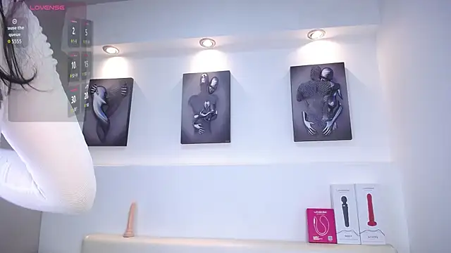 Melodi Roux online show from November 2025 01:11:01 PM