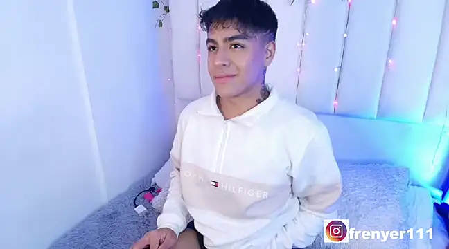 kiing azahell online show from January 2025 03:23:01 AM