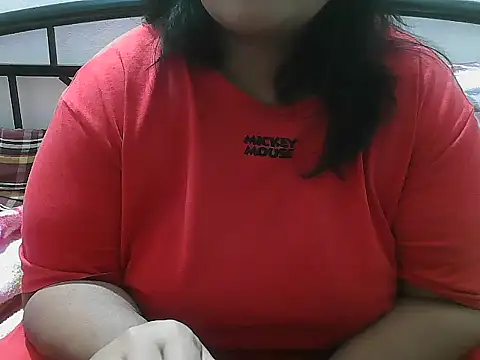 Snapshot of Queen_of_boobs01 chatting on December 2025 09:24:02 PM Queen of boobs01 online show from December 2025 09:24:02 PM