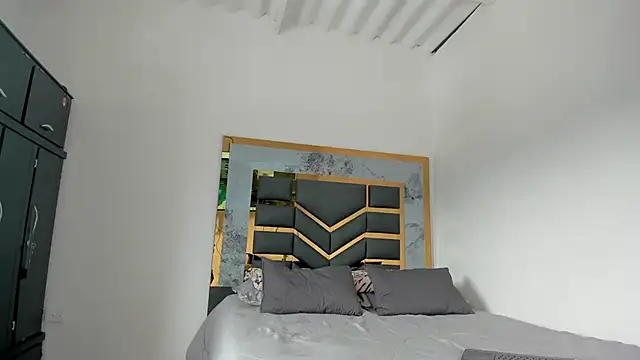 MattDevon online show from October 2025 05:10:02 PM