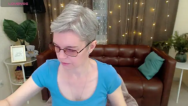 Cutie Erikaa1 online show from December 2024 02:36:02 AM