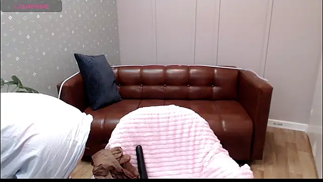 Cutie Erikaa1 online show from December 2025 02:28:02 AM