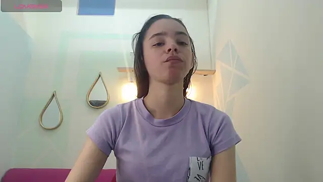 Mia-kalinfa online show from January 2025 03:40:01 PM