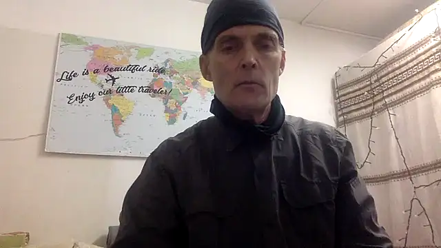 Snapshot of TowaFreespirit chatting on December 2024 11:43:01 AM TowaFreespirit online show from December 2024 11:43:01 AM