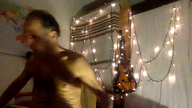 Snapshot of TowaFreespirit chatting on December 2024 11:17:02 PM TowaFreespirit online show from December 2024 11:17:02 PM