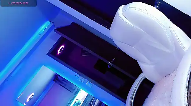 Hallyhott online show from December 2024 09:14:02 AM