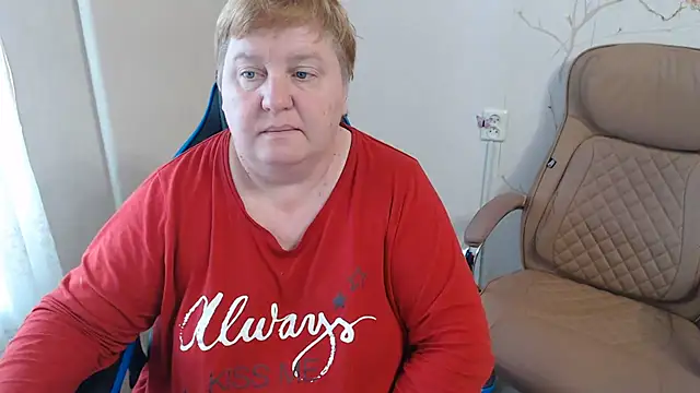 Snapshot of Limonka-Fire chatting on June 2026 08:15:01 AM Limonka-Fire online show from June 2026 08:15:01 AM