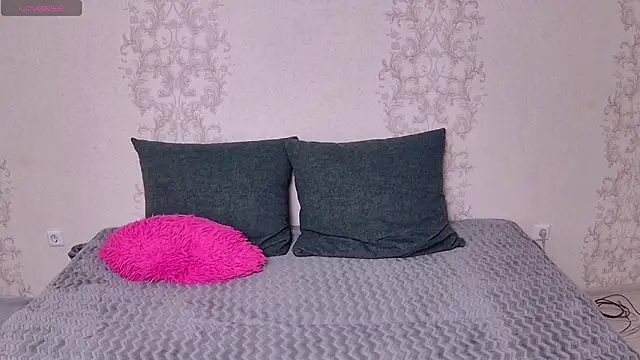 Moonlight Jasmine online show from April 2026 01:05:02 AM