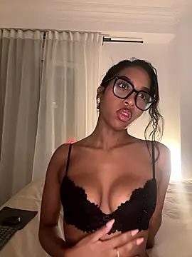 IamCrystal2 online show from January 2026 01:42:02 AM