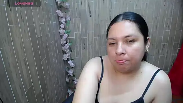 solyeria online show from May 2026 06:09:01 PM