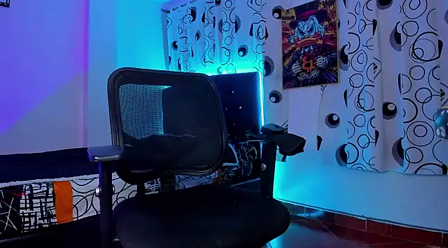 Giomar Reyes online show from December 2024 05:42:02 AM