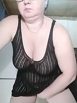 Holly-69 online show from January 2026 08:32:01 PM