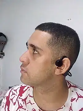 Snapshot of CRISTHIAN_GREY01 chatting on February 2025 05:31:01 AM CRISTHIAN GREY01 online show from February 2025 05:31:01 AM