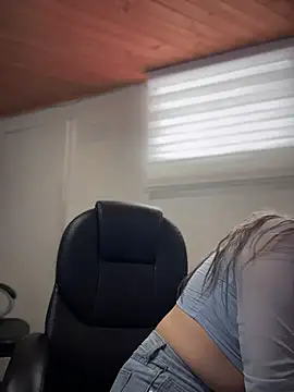 Snapshot of imlindapink chatting on October 2025 05:44:02 PM imlindapink online show from October 2025 05:44:02 PM