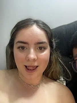 Snapshot of imlindapink chatting on December 2025 03:45:02 AM imlindapink online show from December 2025 03:45:02 AM