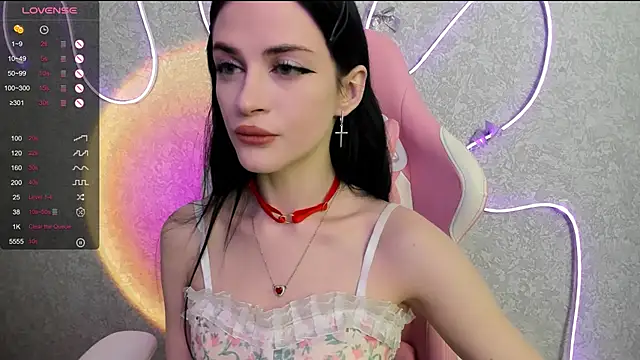 Molly Crystall online show from May 2026 03:26:01 AM
