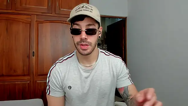 Guyinthemountain online show from June 2026 02:50:02 PM
