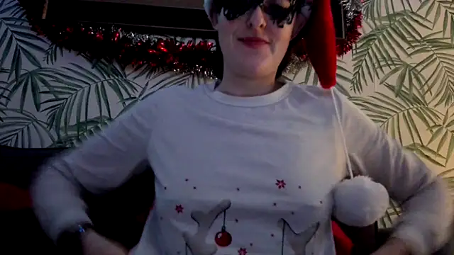 Snapshot of LexiSnowUK chatting on December 2024 09:55:02 AM LexiSnowUK online show from December 2024 09:55:02 AM