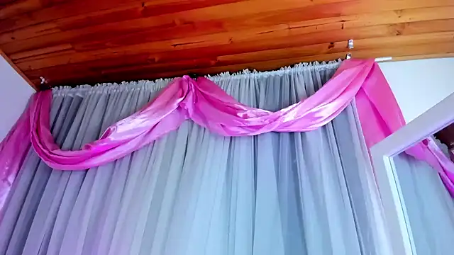 Snapshot of _jade_white_ chatting on February 2025 04:09:02 PM jade white online show from February 2025 04:09:02 PM