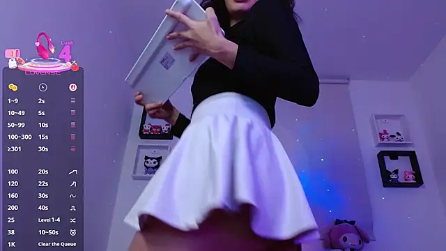 evie cloud online show from March 2025 01:31:02 AM