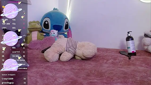 evie cloud online show from October 2025 03:39:02 AM