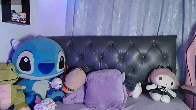 evie cloud online show from February 2026 09:04:01 PM