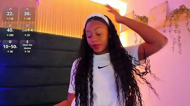 NaomyBaez online show from December 2024 12:36:01 PM