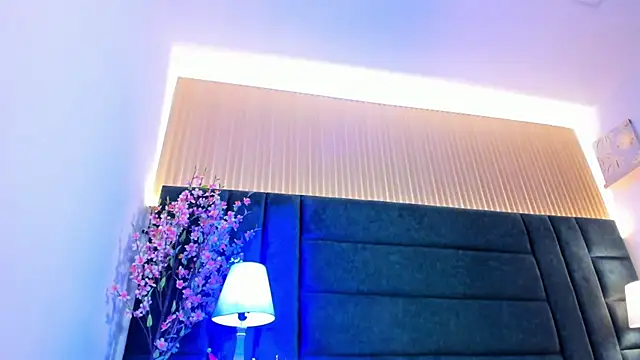 NaomyBaez online show from December 2024 03:27:01 PM