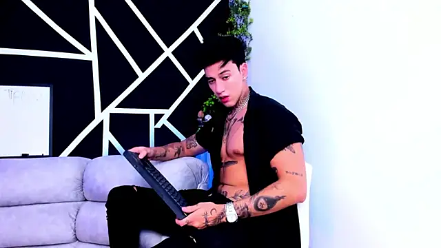 JUSTIN FULLER1 online show from March 2025 09:06:02 PM