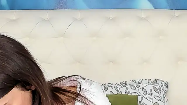 SkinnyDolly online show from December 2025 03:15:02 AM