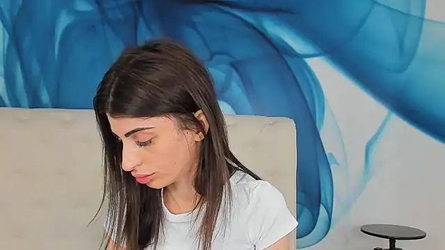 SkinnyDolly online show from March 2026 03:14:01 AM