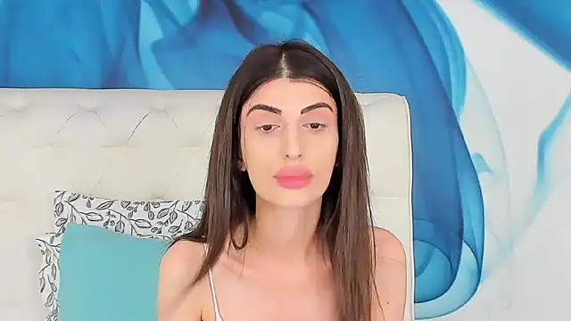 Snapshot of SkinnyDolly chatting on June 2026 11:22:02 AM SkinnyDolly online show from June 2026 11:22:02 AM