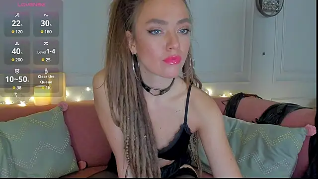 KellyFouler online show from December 2024 12:38:01 PM