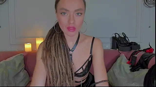 KellyFouler online show from February 2025 01:57:01 PM