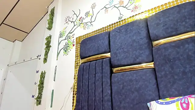 skaysanchez1 online show from November 2025 07:54:01 PM