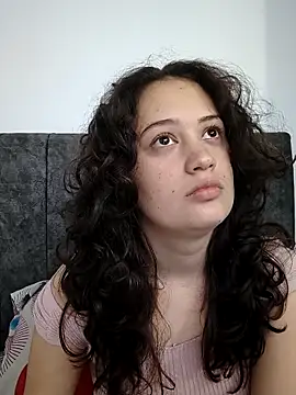 Snapshot of alana_2024 chatting on October 2025 01:41:02 AM alana 2024 online show from October 2025 01:41:02 AM