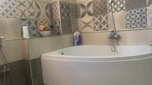 emylolo9 online show from December 2024 12:44:02 PM