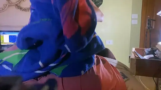 emylolo9 online show from December 2024 10:00:01 PM