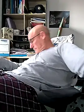 bogland33 online show from March 2025 03:58:02 PM