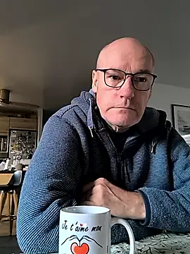 bogland33 online show from November 2025 07:42:02 AM